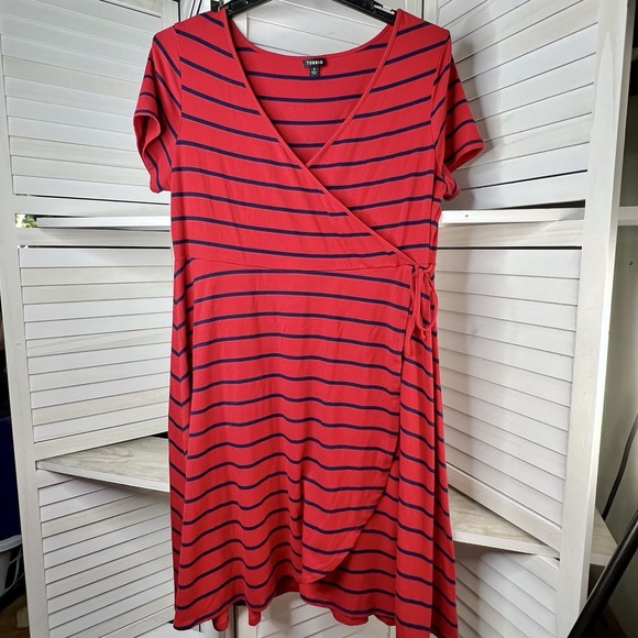 Torrid Size 2X Red Navy Stripe Faux Wrap Dress Fit & Flare Short Sleeve - Picture 1 of 8